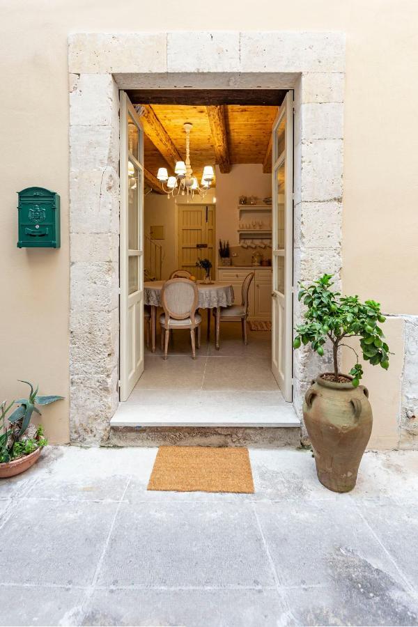 סירקוזה Ammari Ortigia Apartment מראה חיצוני תמונה